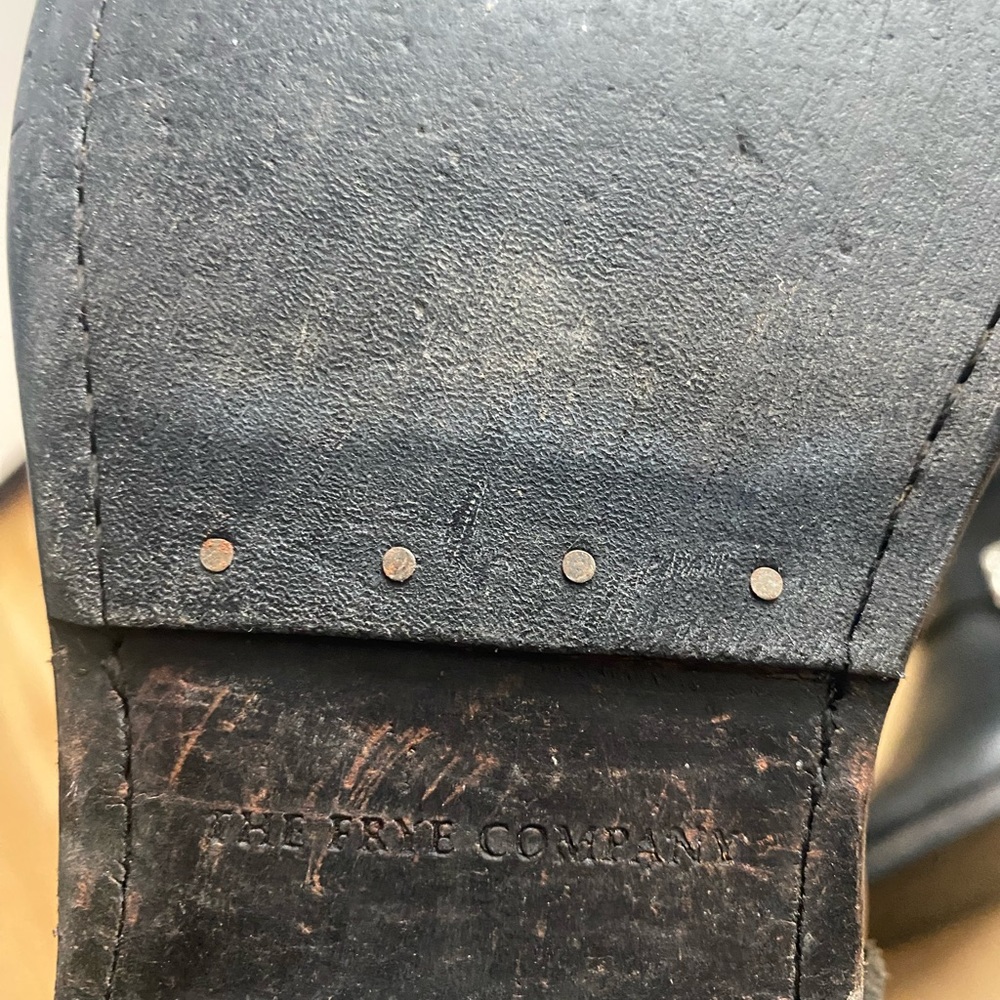 Like New Frye Jenna Chain Tall - Picture 6 of 7